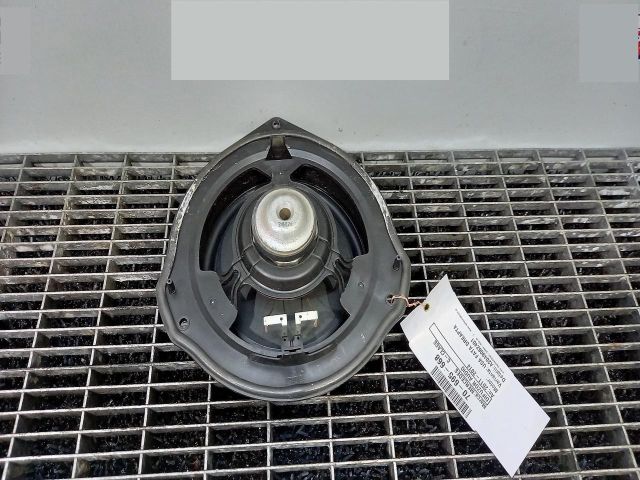 bontott MERCEDES-BENZ C-CLASS Hangszóró (Pozíciófüggetlen)