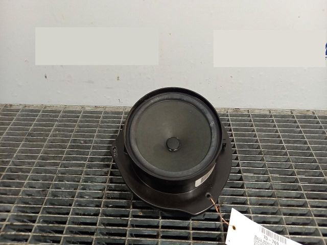 bontott MERCEDES-BENZ C-CLASS Hangszóró (Pozíciófüggetlen)