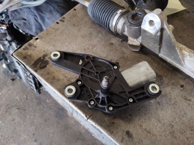 bontott MERCEDES-BENZ C-CLASS Hátsó Ablaktörlő Motor