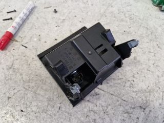 bontott MERCEDES-BENZ C-CLASS Hátsó Hamutartó