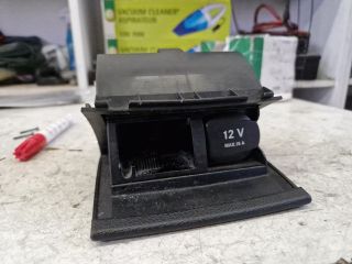 bontott MERCEDES-BENZ C-CLASS Hátsó Hamutartó