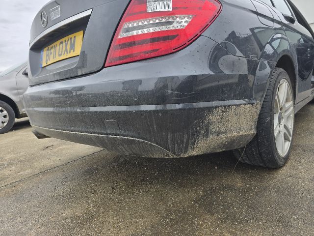 bontott MERCEDES-BENZ C-CLASS Hátsó Lökhárító (Részeivel)