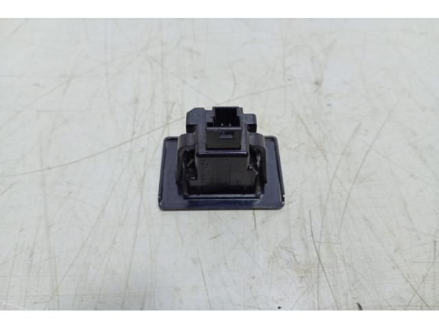 bontott MERCEDES-BENZ C-CLASS Hátsó Rendszámtábla Világítás