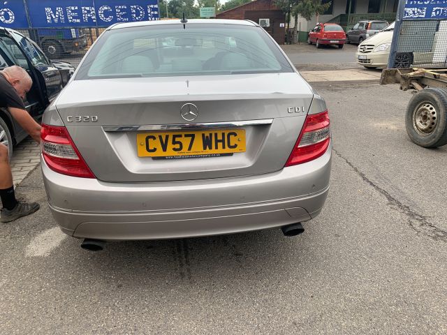 bontott MERCEDES-BENZ C-CLASS Hátsó Ülés Szett