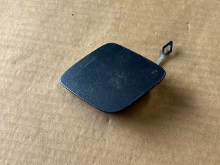 bontott MERCEDES-BENZ C-CLASS Hátsó Vonószem Burkolat