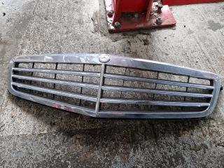 bontott MERCEDES-BENZ C-CLASS Hűtőrács