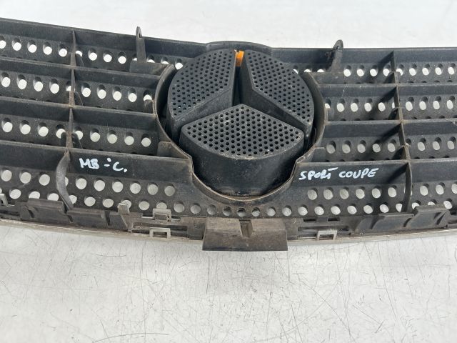 bontott MERCEDES-BENZ C-CLASS Hűtőrács