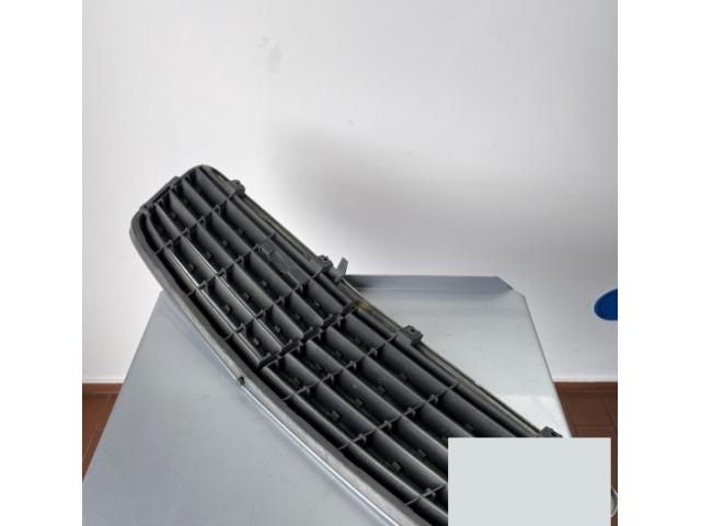 bontott MERCEDES-BENZ C-CLASS Hűtőrács