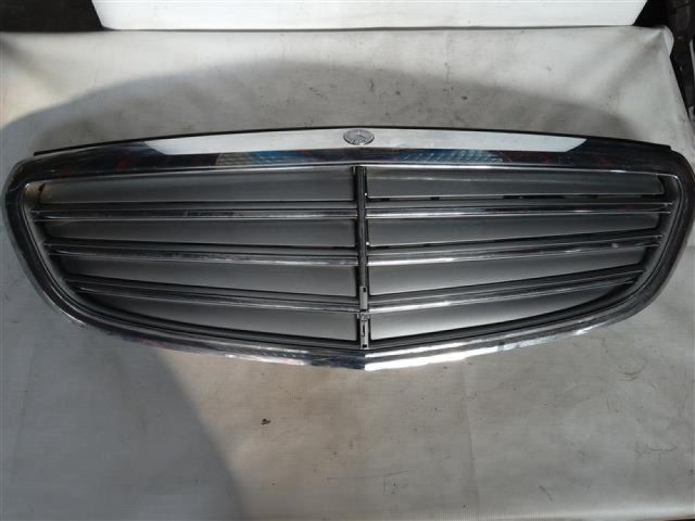 bontott MERCEDES-BENZ C-CLASS Hűtőrács