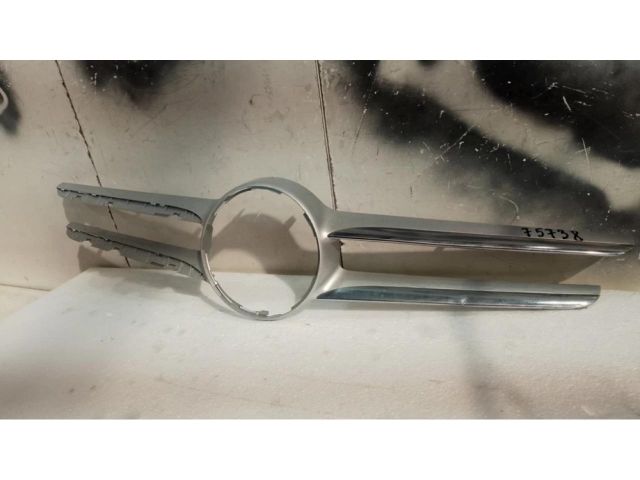 bontott MERCEDES-BENZ C-CLASS Hűtőrács