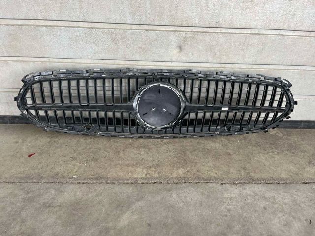 bontott MERCEDES-BENZ C-CLASS Hűtőrács