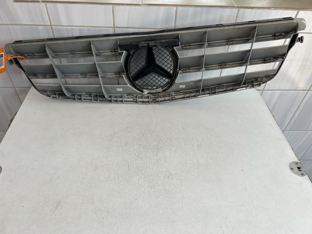 bontott MERCEDES-BENZ C-CLASS Hűtőrács