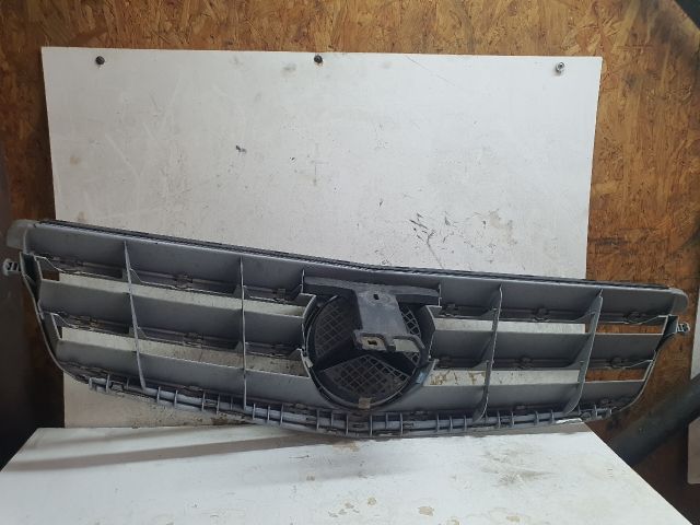 bontott MERCEDES-BENZ C-CLASS Hűtőrács