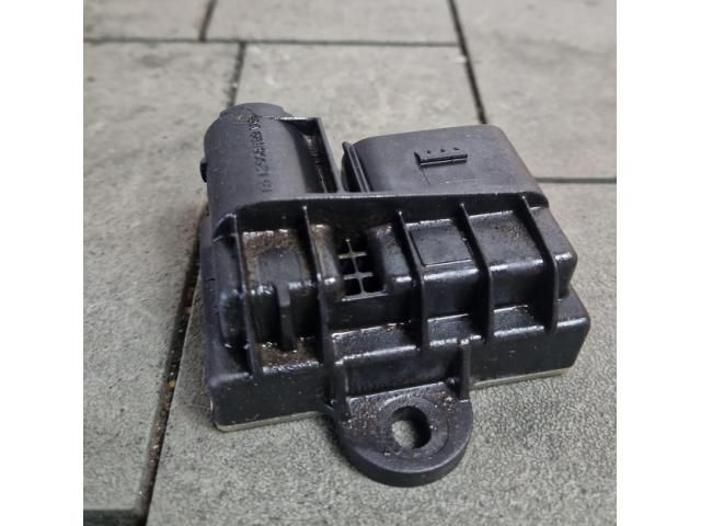 bontott MERCEDES-BENZ C-CLASS Izzító Relé