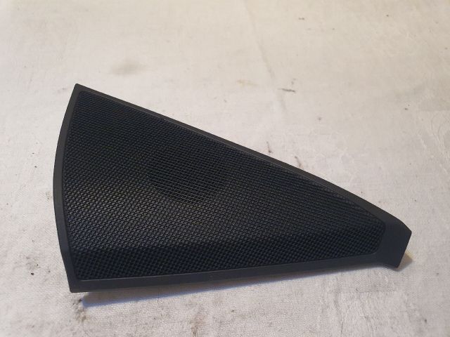bontott MERCEDES-BENZ C-CLASS Jobb A Oszlop Hangszóró Burkolat