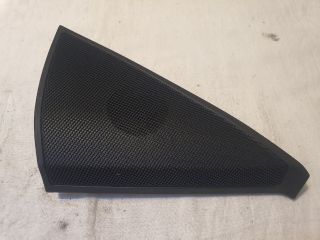 bontott MERCEDES-BENZ C-CLASS Jobb A Oszlop Hangszóró Burkolat