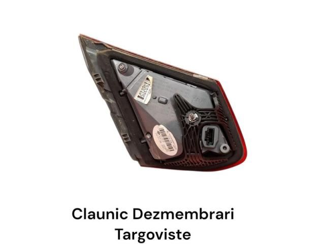 bontott MERCEDES-BENZ C-CLASS Jobb Belső Hátsó Lámpa