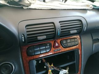 bontott MERCEDES-BENZ C-CLASS Jobb C Oszlop