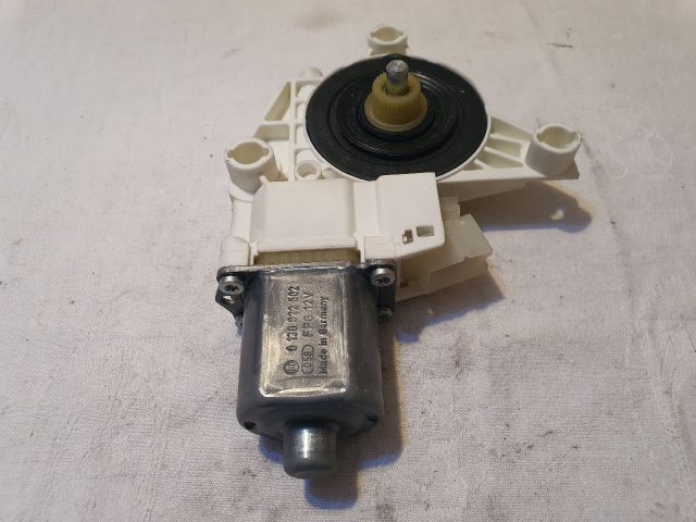 bontott MERCEDES-BENZ C-CLASS Jobb első Ablakemelő Motor