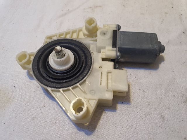 bontott MERCEDES-BENZ C-CLASS Jobb első Ablakemelő Motor