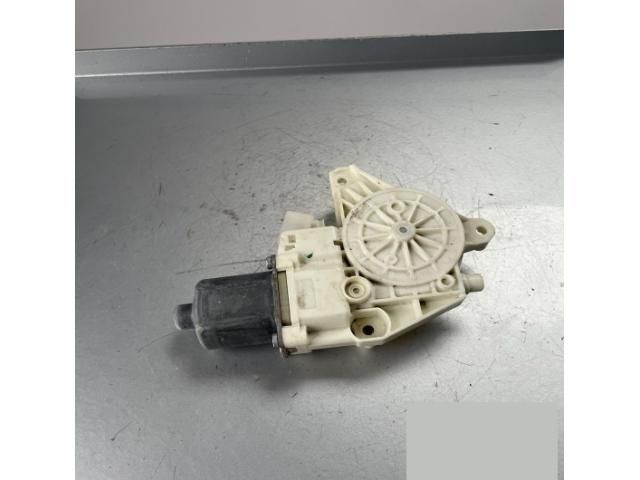 bontott MERCEDES-BENZ C-CLASS Jobb első Ablakemelő Motor