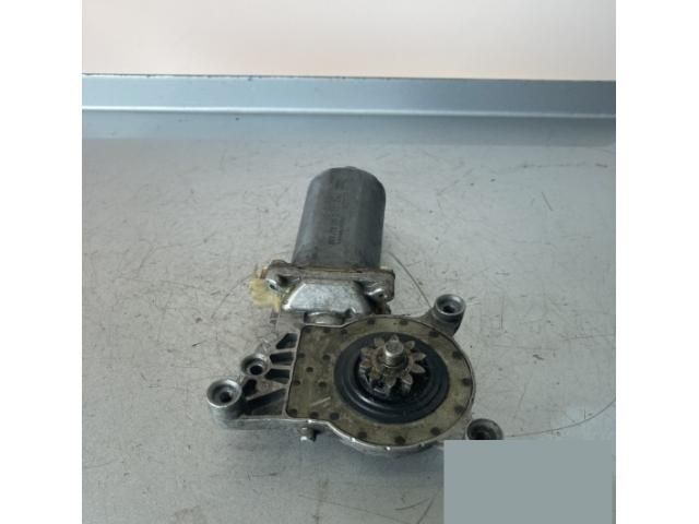 bontott MERCEDES-BENZ C-CLASS Jobb első Ablakemelő Motor