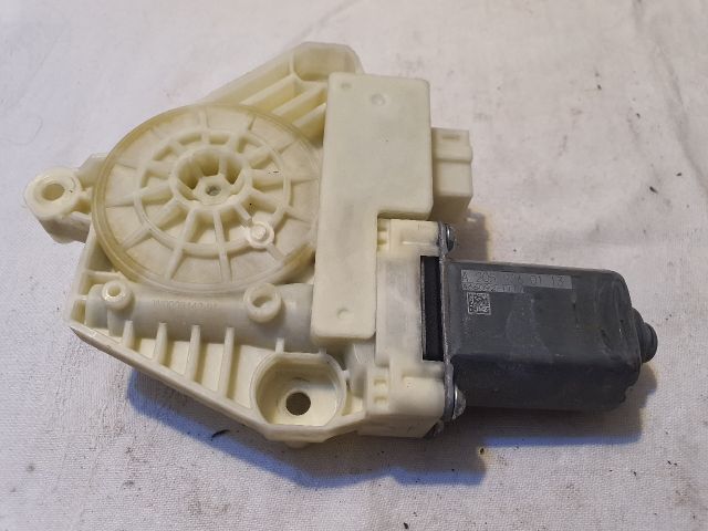 bontott MERCEDES-BENZ C-CLASS Jobb első Ablakemelő Motor