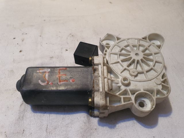 bontott MERCEDES-BENZ C-CLASS Jobb első Ablakemelő Motor