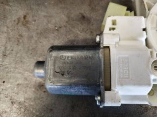 bontott MERCEDES-BENZ C-CLASS Jobb első Ablakemelő Motor