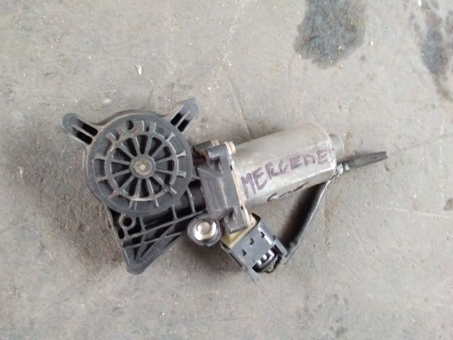 bontott MERCEDES-BENZ C-CLASS Jobb első Ablakemelő Motor