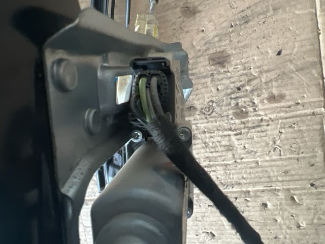 bontott MERCEDES-BENZ C-CLASS Jobb első Ablakemelő Szerkezet (Elektromos)