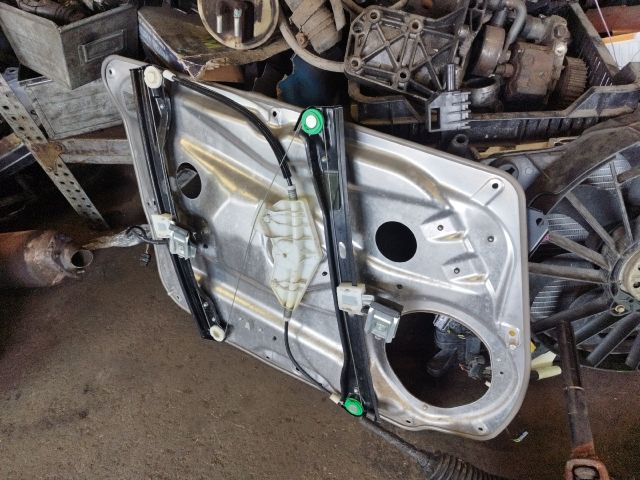 bontott MERCEDES-BENZ C-CLASS Jobb első Ablakemelő Szerkezet (Elektromos)