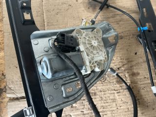 bontott MERCEDES-BENZ C-CLASS Jobb első Ablakemelő Szerkezet (Elektromos)