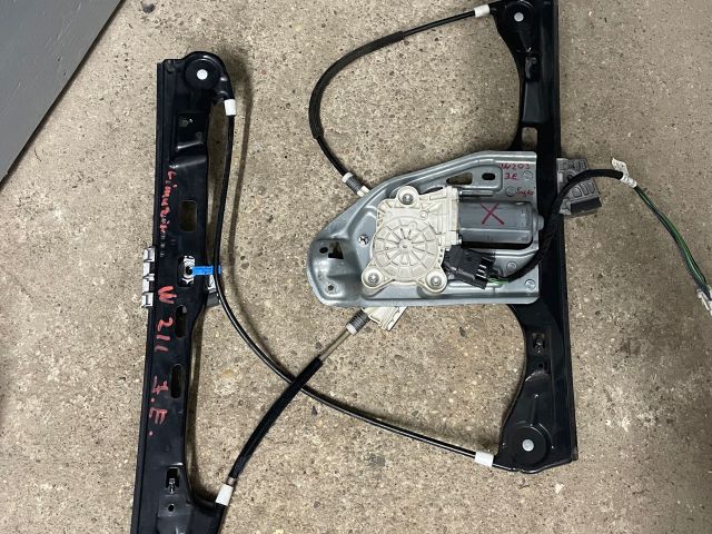 bontott MERCEDES-BENZ C-CLASS Jobb első Ablakemelő Szerkezet (Elektromos)