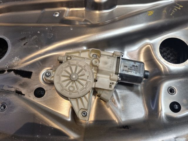 bontott MERCEDES-BENZ C-CLASS Jobb első Ablakemelő Szerkezet (Elektromos)