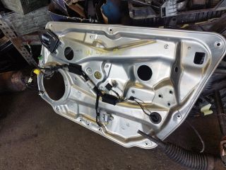 bontott MERCEDES-BENZ C-CLASS Jobb első Ablakemelő Szerkezet (Elektromos)