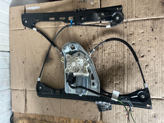 bontott MERCEDES-BENZ C-CLASS Jobb első Ablakemelő Szerkezet (Elektromos)