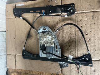 bontott MERCEDES-BENZ C-CLASS Jobb első Ablakemelő Szerkezet (Elektromos)