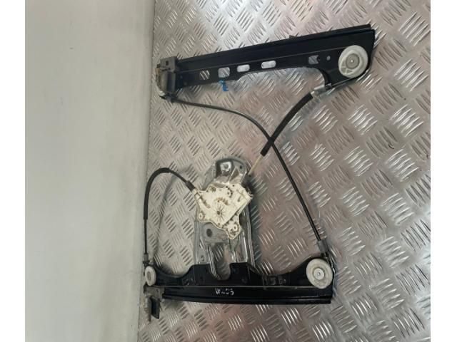 bontott MERCEDES-BENZ C-CLASS Jobb első Ablakemelő Szerkezet (Elektromos)