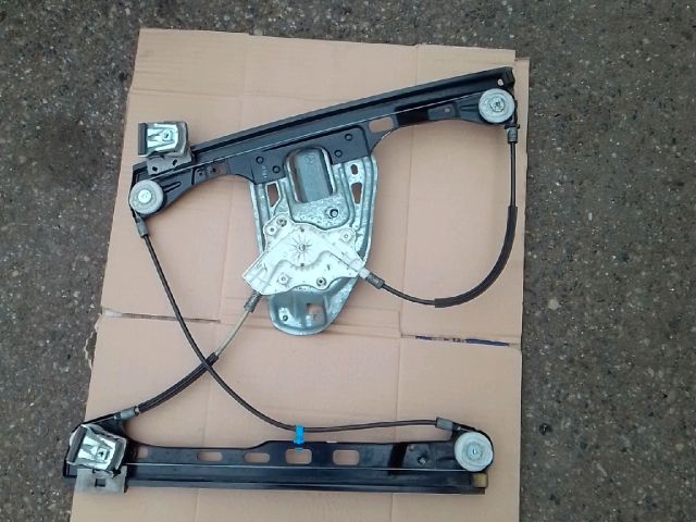 bontott MERCEDES-BENZ C-CLASS Jobb első Ablakemelő Szerkezet (Elektromos)