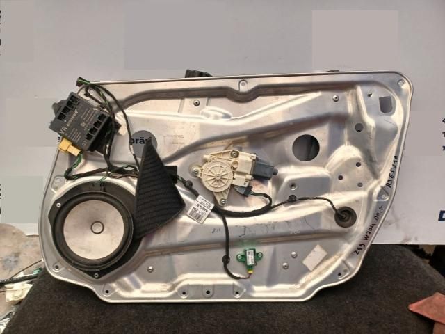 bontott MERCEDES-BENZ C-CLASS Jobb első Ablakemelő Szerkezet (Elektromos)