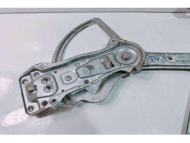 bontott MERCEDES-BENZ C-CLASS Jobb első Ablakemelő Szerkezet (Mechanikus)