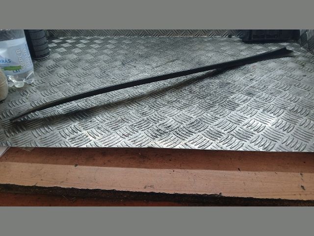 bontott MERCEDES-BENZ C-CLASS Jobb első Ajtó Díszléc