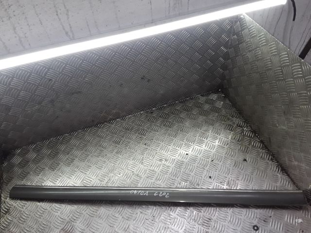 bontott MERCEDES-BENZ C-CLASS Jobb első Ajtó Díszléc