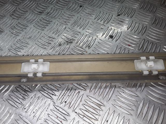 bontott MERCEDES-BENZ C-CLASS Jobb első Ajtó Díszléc