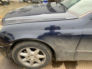 bontott MERCEDES-BENZ C-CLASS Jobb első Ajtó (Részeivel)