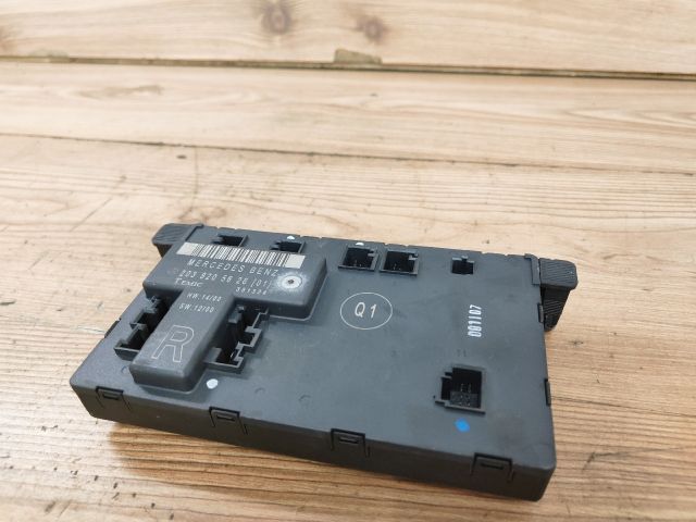 bontott MERCEDES-BENZ C-CLASS Jobb első Ajtó Vezérlőegység