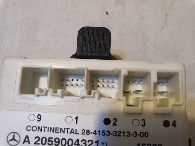 bontott MERCEDES-BENZ C-CLASS Jobb első Ajtó Vezérlőegység