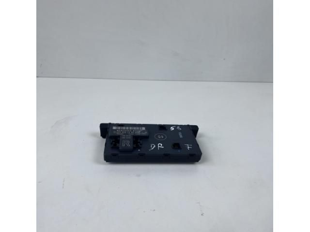 bontott MERCEDES-BENZ C-CLASS Jobb első Ajtó Vezérlőegység