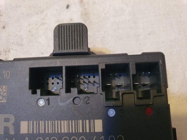 bontott MERCEDES-BENZ C-CLASS Jobb első Ajtó Vezérlőegység